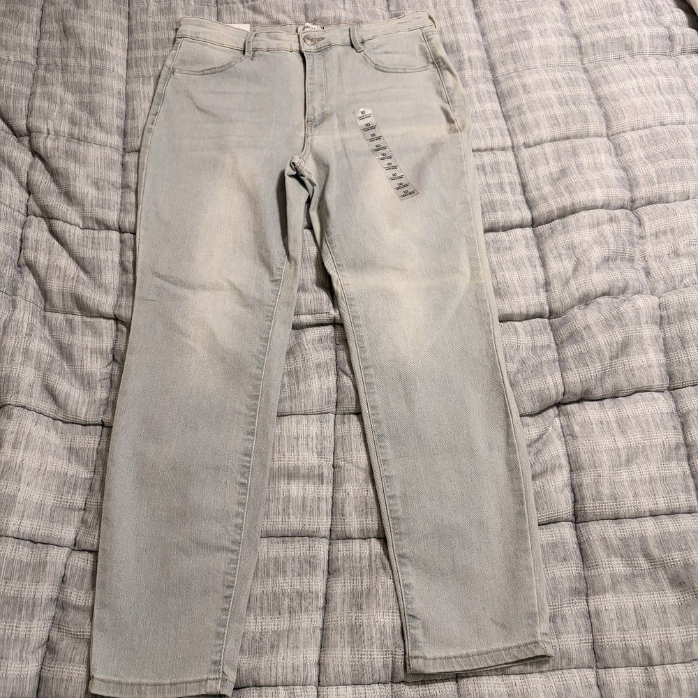Rue21 Womens Jeans 10 Light Wash High-Rise Skinny Ultimate Stretch Denim NWT